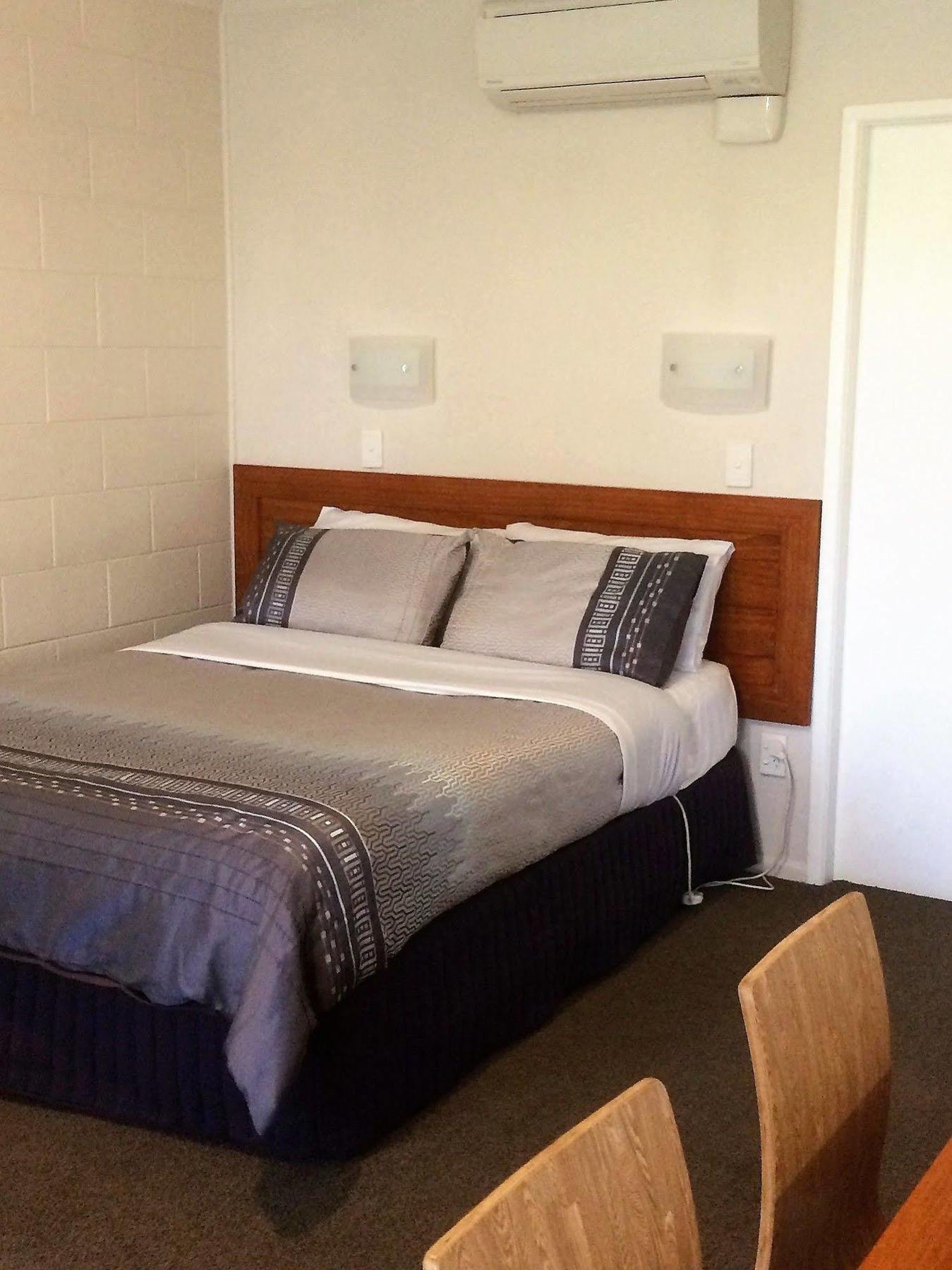 Colonial Motel Papakura Exterior photo